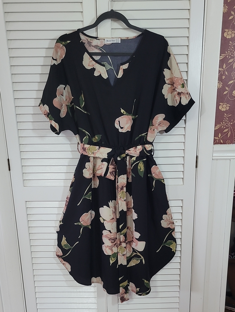 Kardashian Kollection Black Floral Tie-Waist Midi Dress